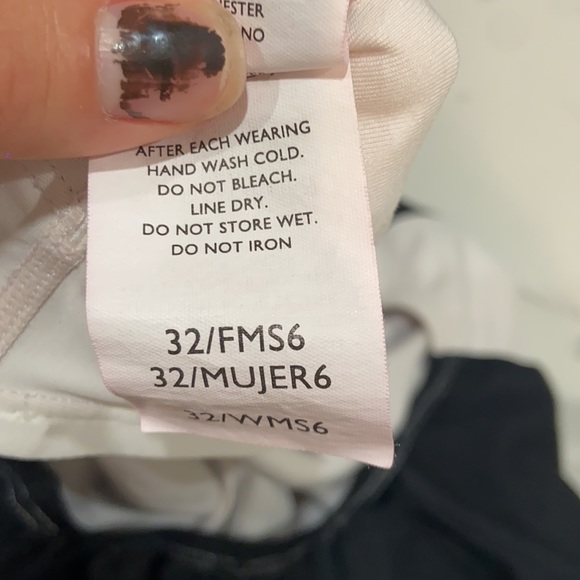 Nike black one piece  bathing suit size women US 6 swim wear - Picture 6 of 6